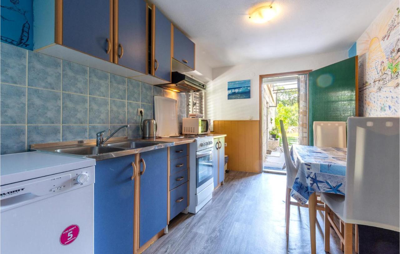 Lovely Apartment In Omis With Kitchen 外观 照片