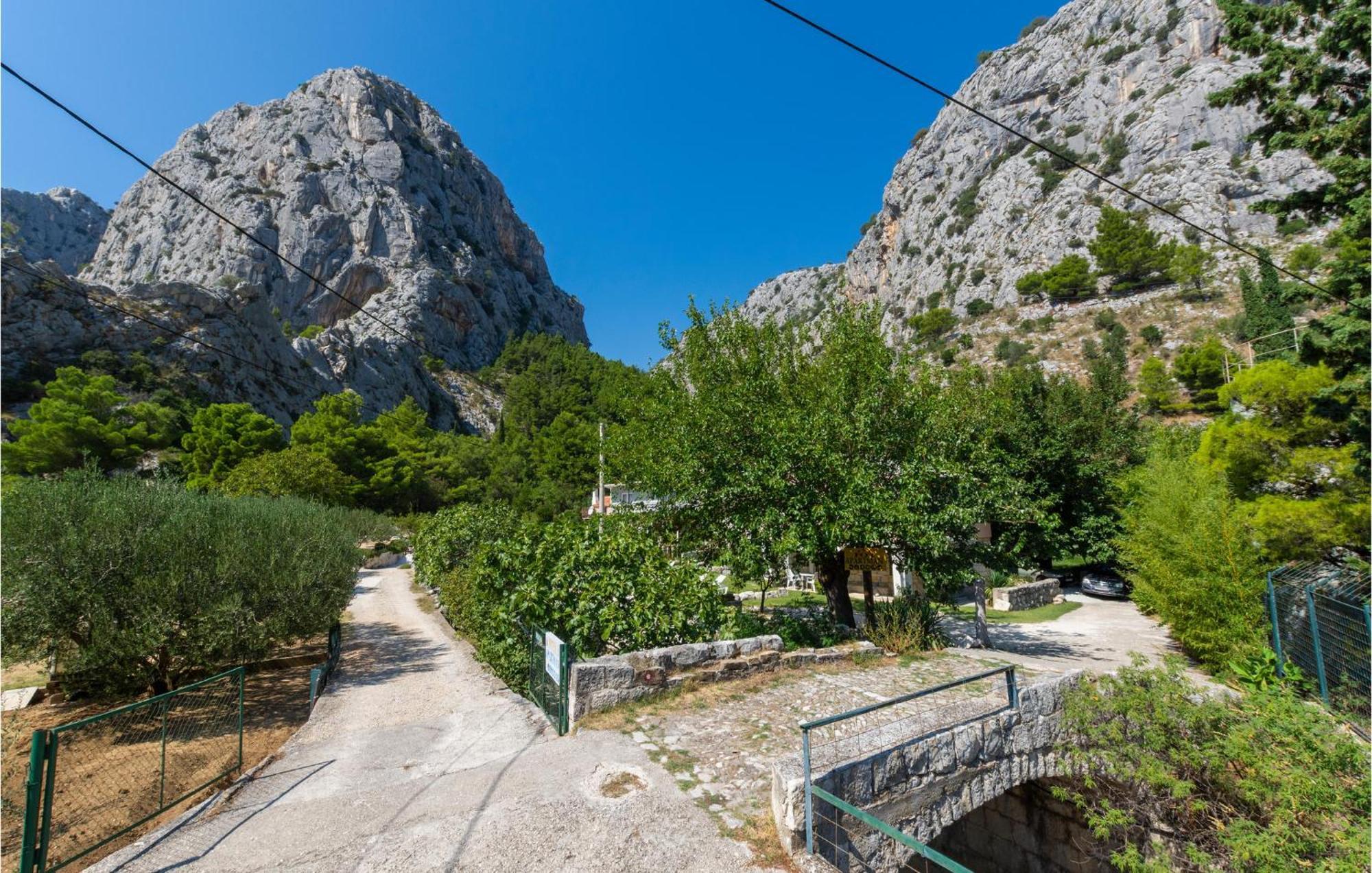 Lovely Apartment In Omis With Kitchen 外观 照片