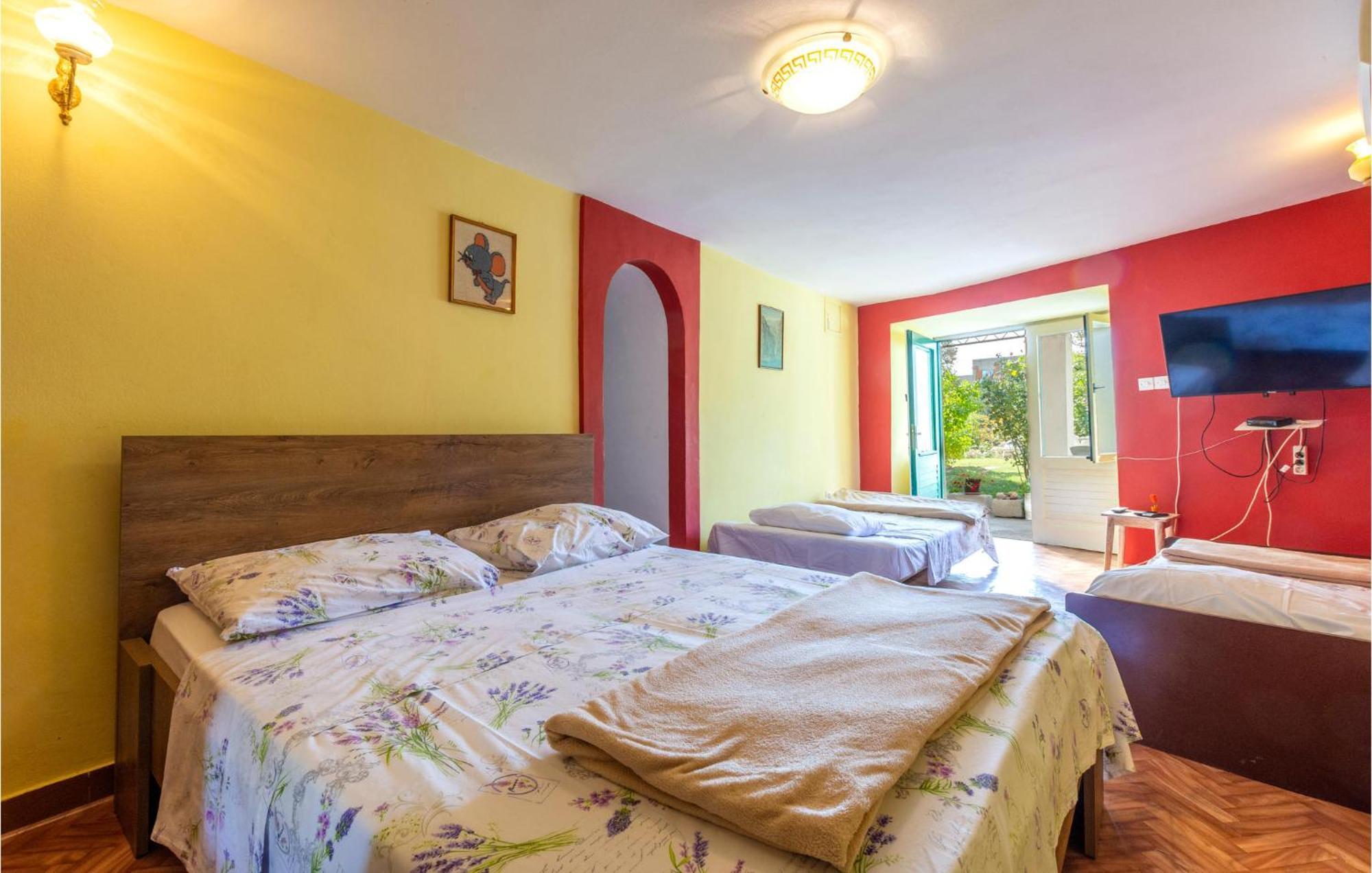 Lovely Apartment In Omis With Kitchen 外观 照片