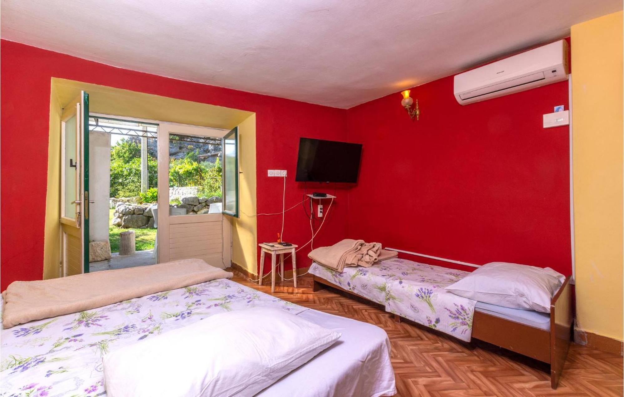 Lovely Apartment In Omis With Kitchen 外观 照片