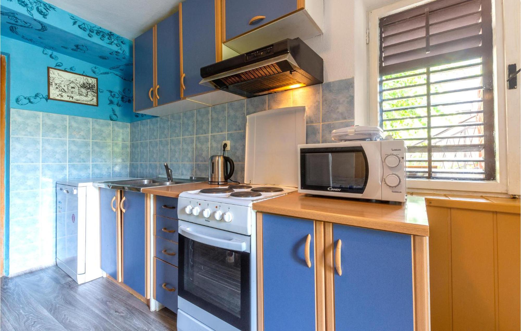 Lovely Apartment In Omis With Kitchen 外观 照片