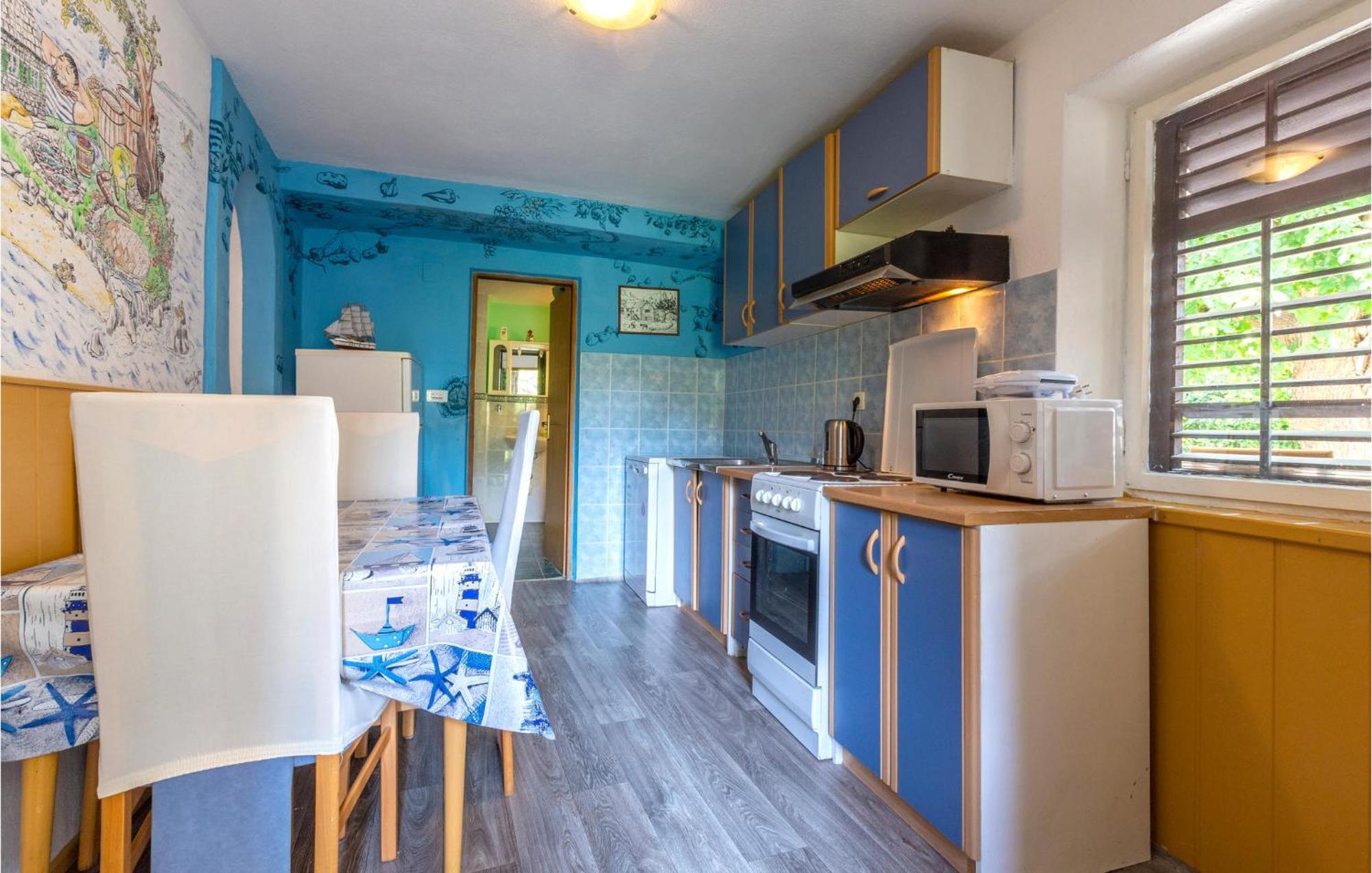 Lovely Apartment In Omis With Kitchen 外观 照片