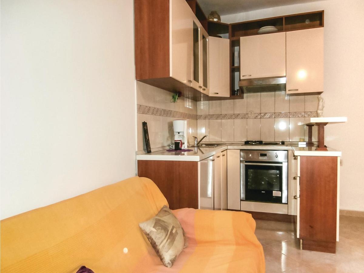 Lovely Apartment In Omis With Kitchen 外观 照片