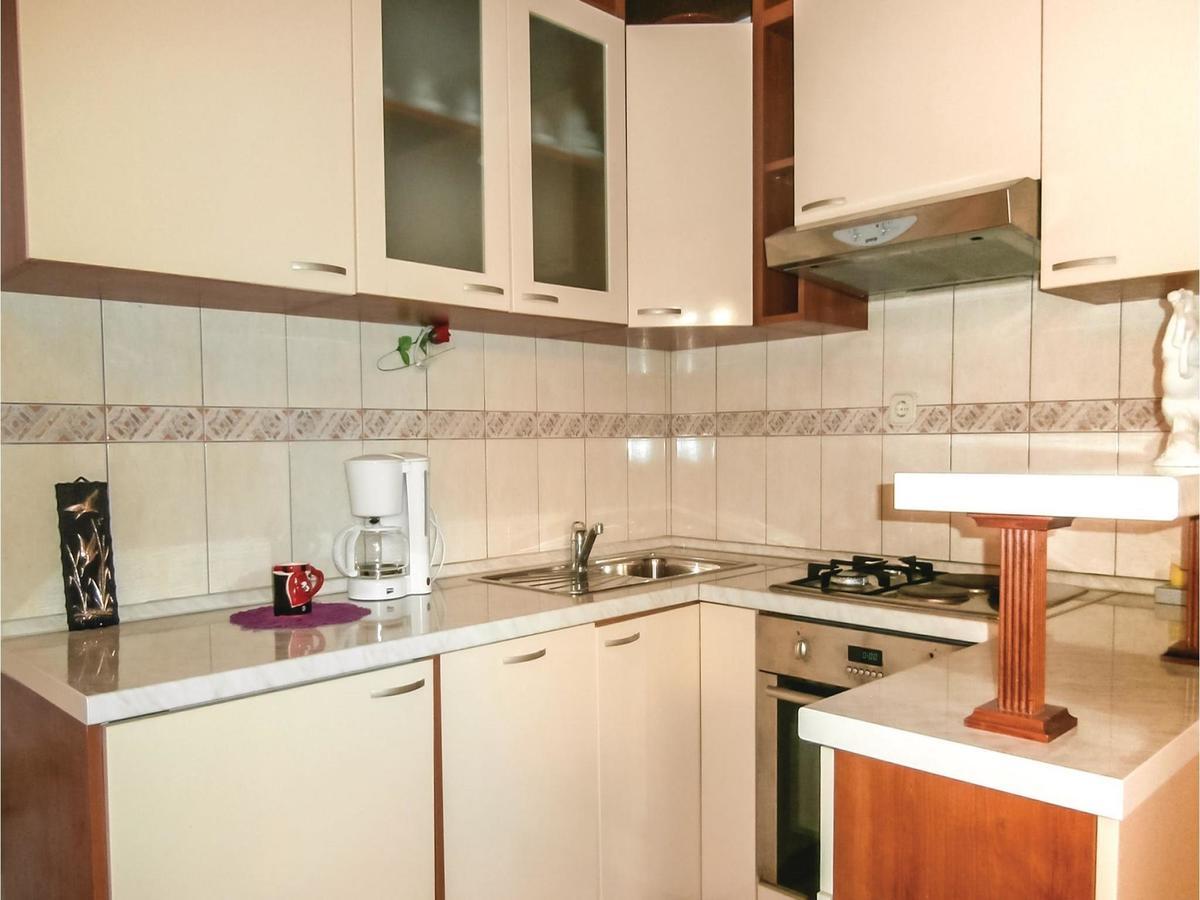 Lovely Apartment In Omis With Kitchen 外观 照片
